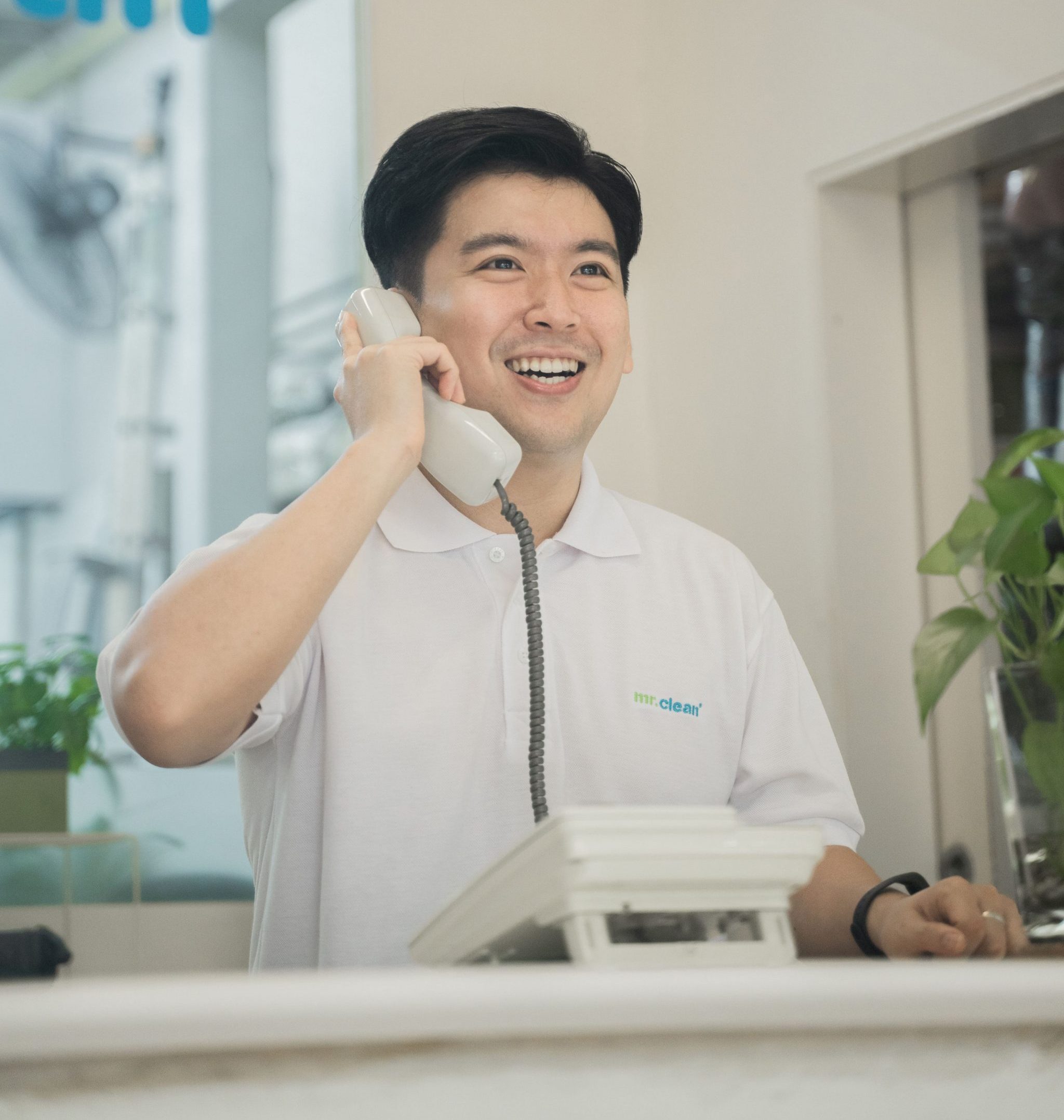 customer care answering phone