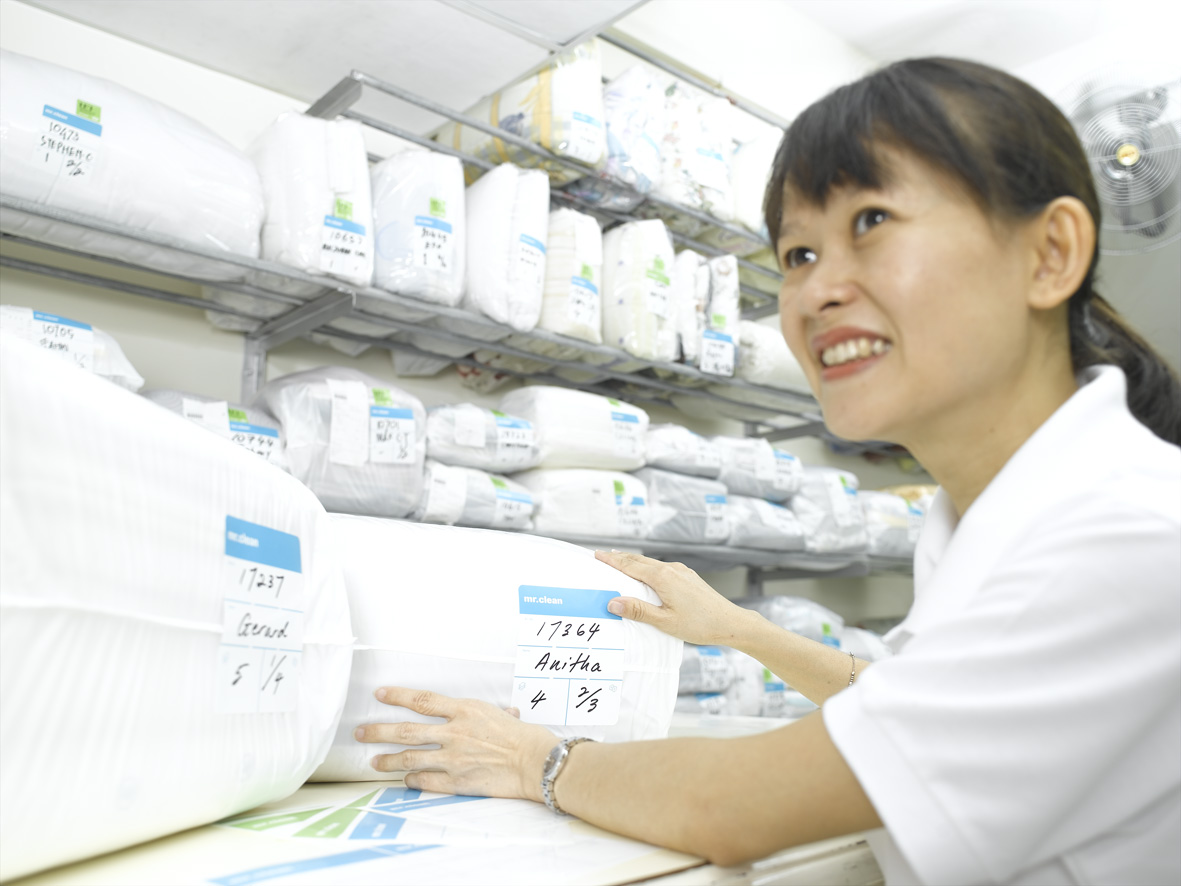 mr clean staff packing laundry